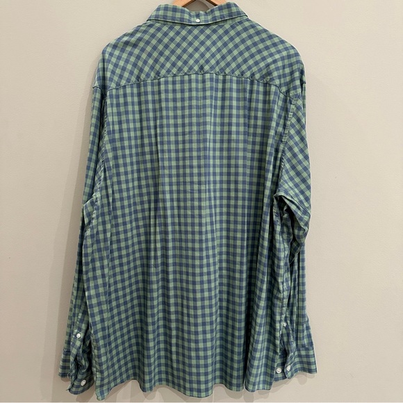 Duluth Trading Co. untucked button up 2XL - Picture 4 of 7